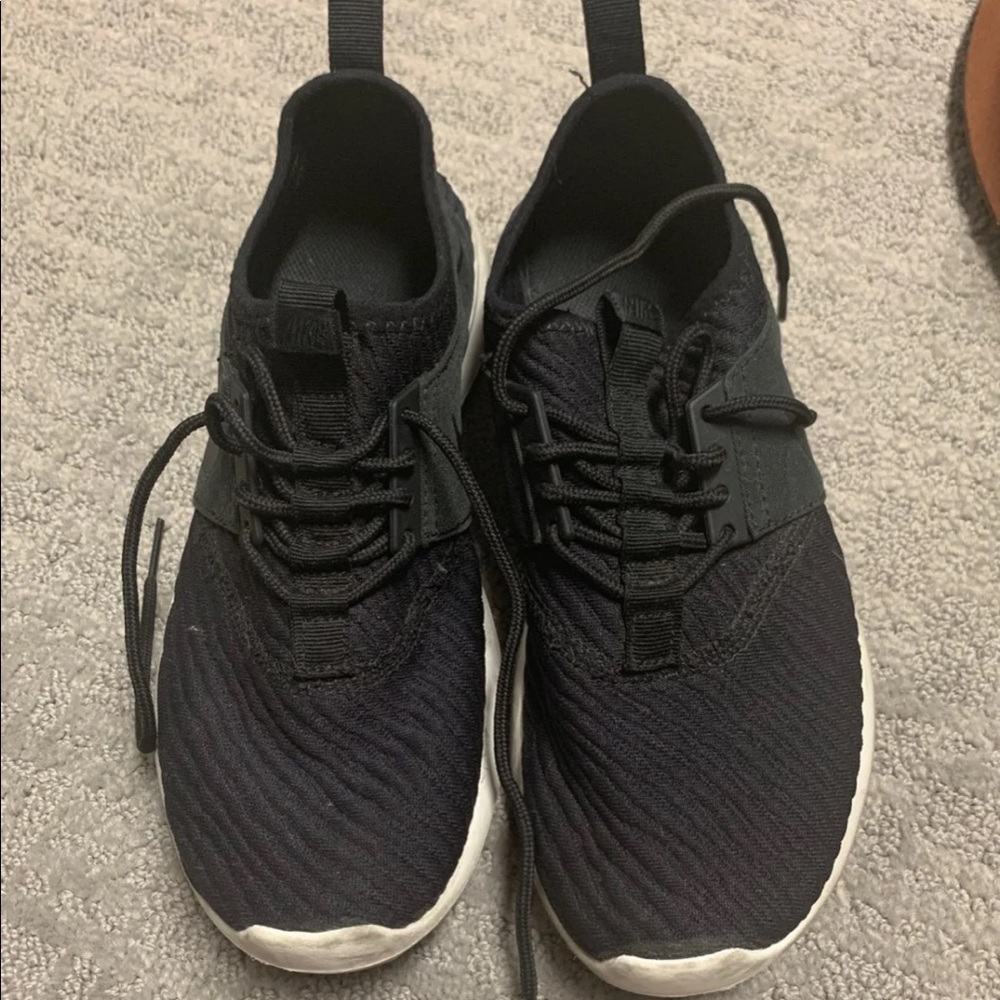 Black Nike Juvenate